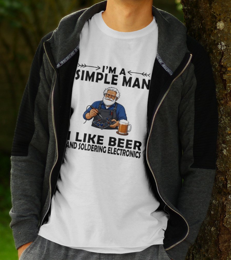 I'm A Simple Man I Like Beer And Soldering Electronics With Bearded Technician T-Shirt