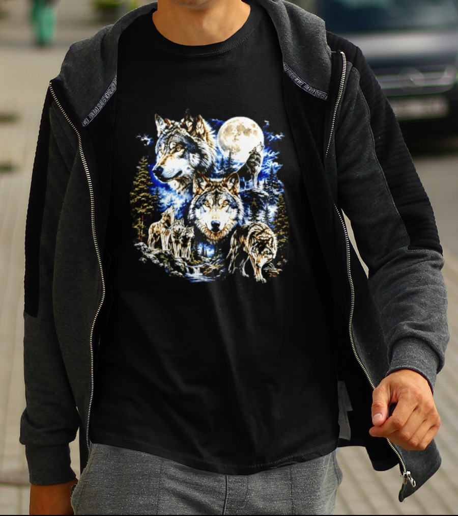 MS Studio Wolf Pack Full Moon Forest Wilderness Nature T-Shirt