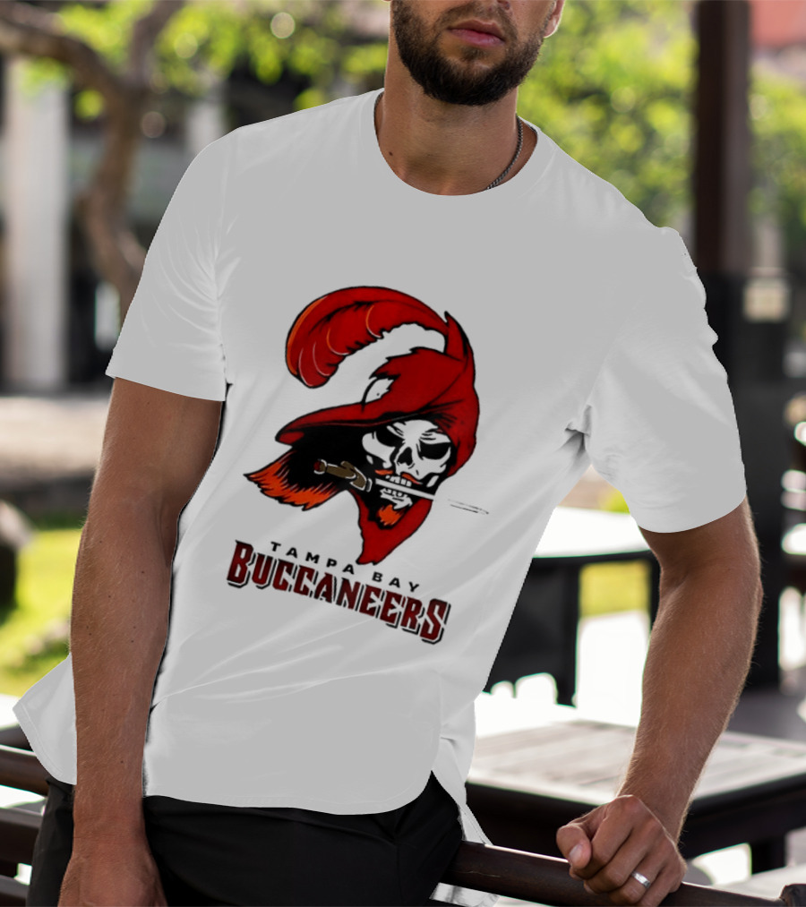 Rueben Bain Jr Tampa Bay Buccaneers 2026 Fire The Cannons Football Skeleton Pirate Flag T-Shirt