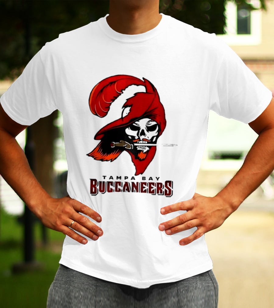 Rueben Bain Jr Tampa Bay Buccaneers 2026 Fire The Cannons Football Skeleton Pirate Flag T-Shirt