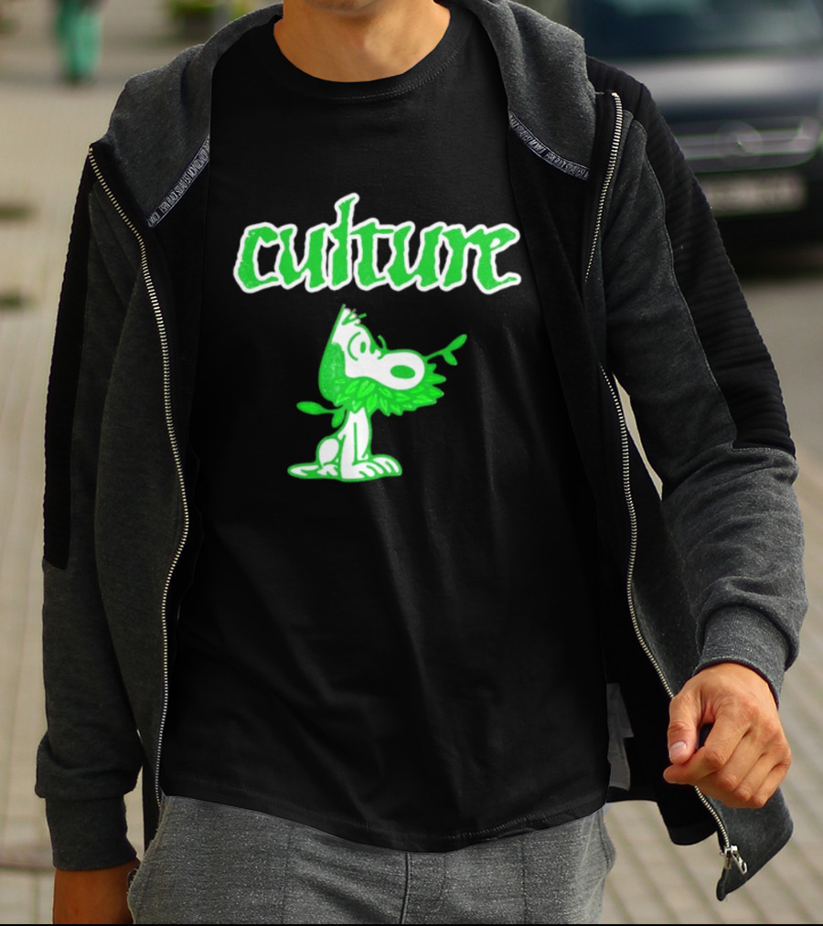 Culture Snoopy Peanuts Dog Leaf Crown T-Shirt