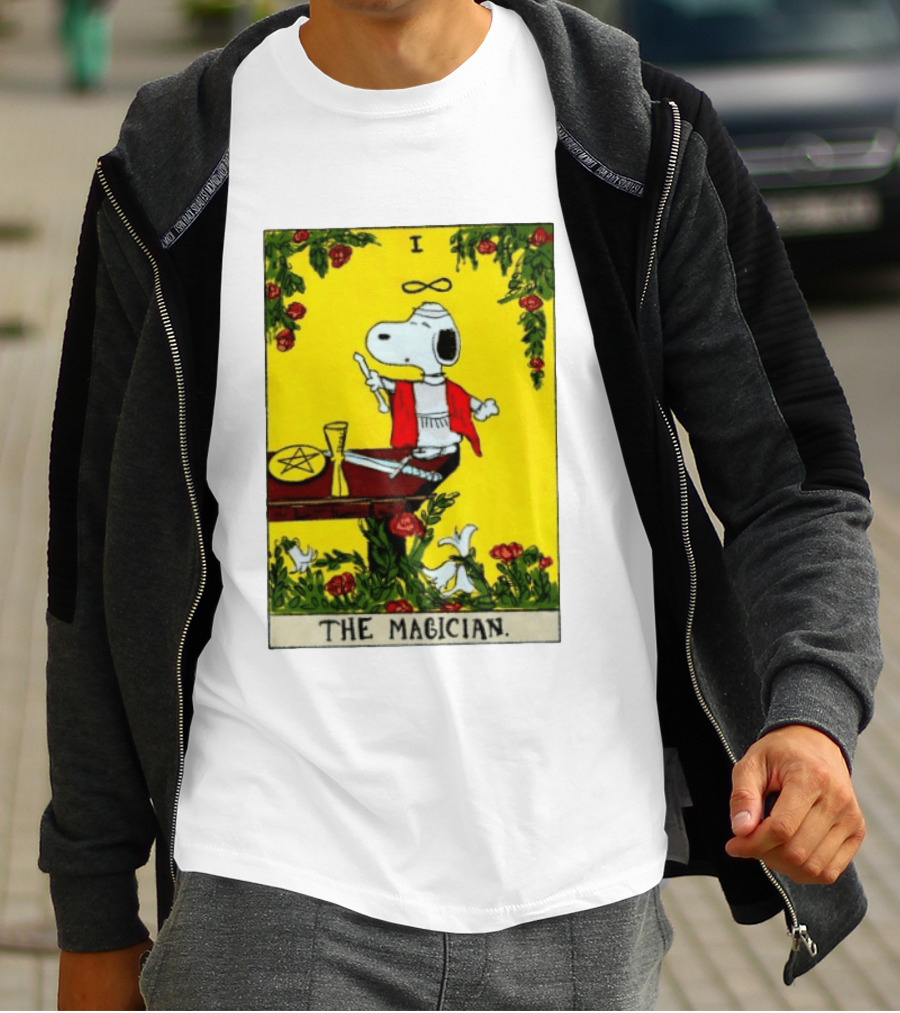 Snoopy Peanuts The Magician Tarot Card T-Shirt