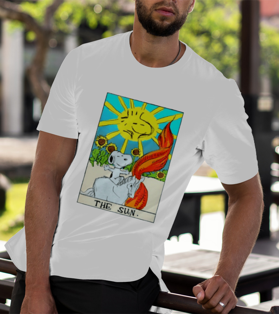 Snoopy The Sun Tarot Card Peanuts Charlie Brown Tarot T-Shirt
