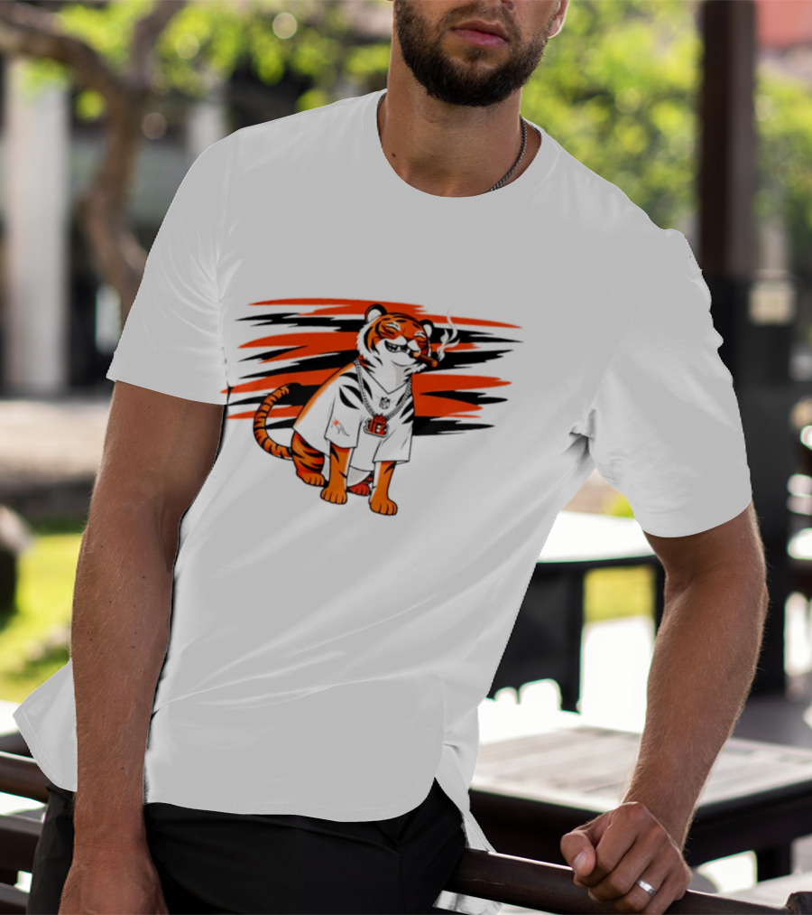 Cincinnati Bengals Tiger With Cigar And KGM Chain T-Shirt