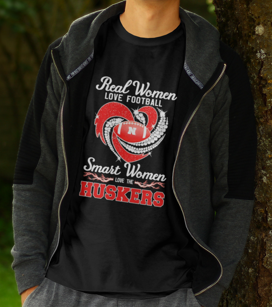 Real Women Love Football Smart Women Love The Nebraska Huskers Football Heart T-Shirt