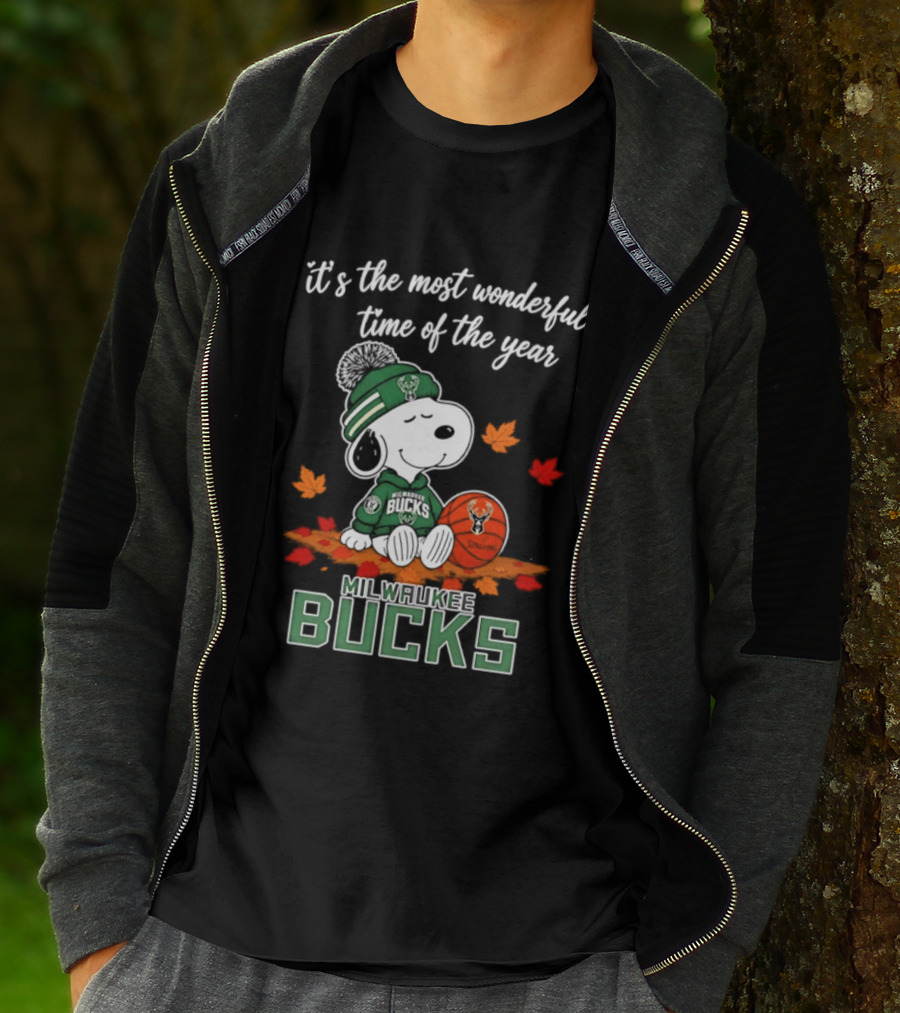 Milwaukee Bucks Snoopy 2026 It's The Most Wonderful Time Of The Year Halloween T-Shirt