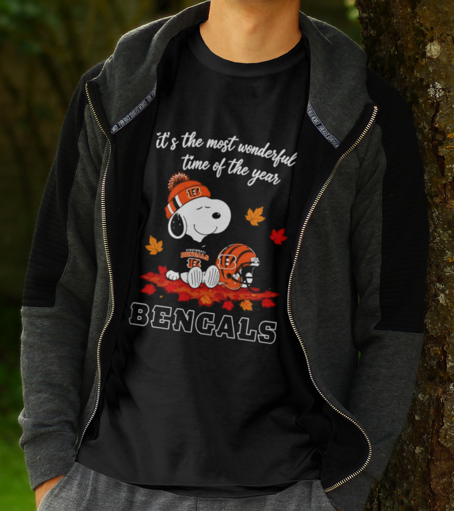 Cincinnati Bengals Snoopy Fall Halloween 2026 It's The Most Wonderful Time Of The Year T-Shirt