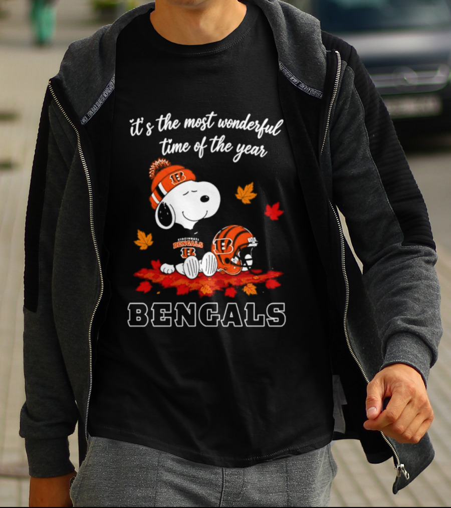 Cincinnati Bengals Snoopy Fall Halloween 2026 It's The Most Wonderful Time Of The Year T-Shirt