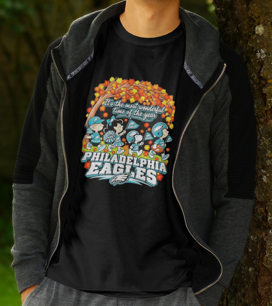 Philadelphia Eagles Peanuts Characters Autumn It's The Most Wonderful Time Of The Year T-Shirt