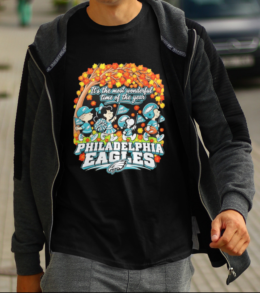 Philadelphia Eagles Peanuts Characters Autumn It's The Most Wonderful Time Of The Year T-Shirt
