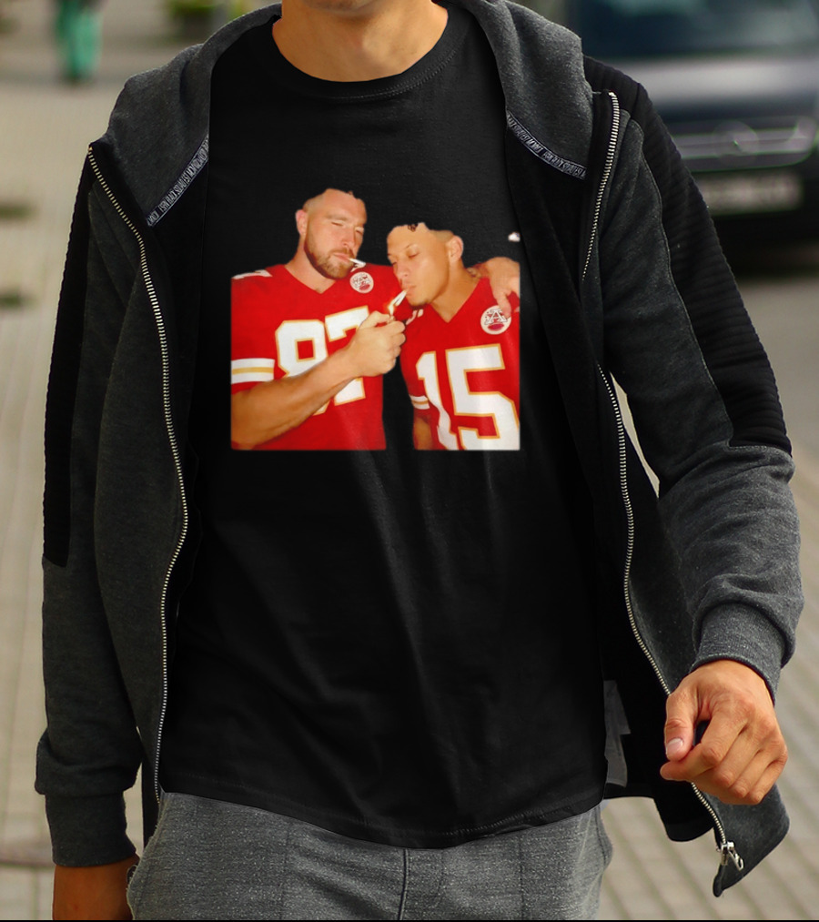 Kansas City Chiefs Mahomes Kelce Smoking 87 15 T-Shirt
