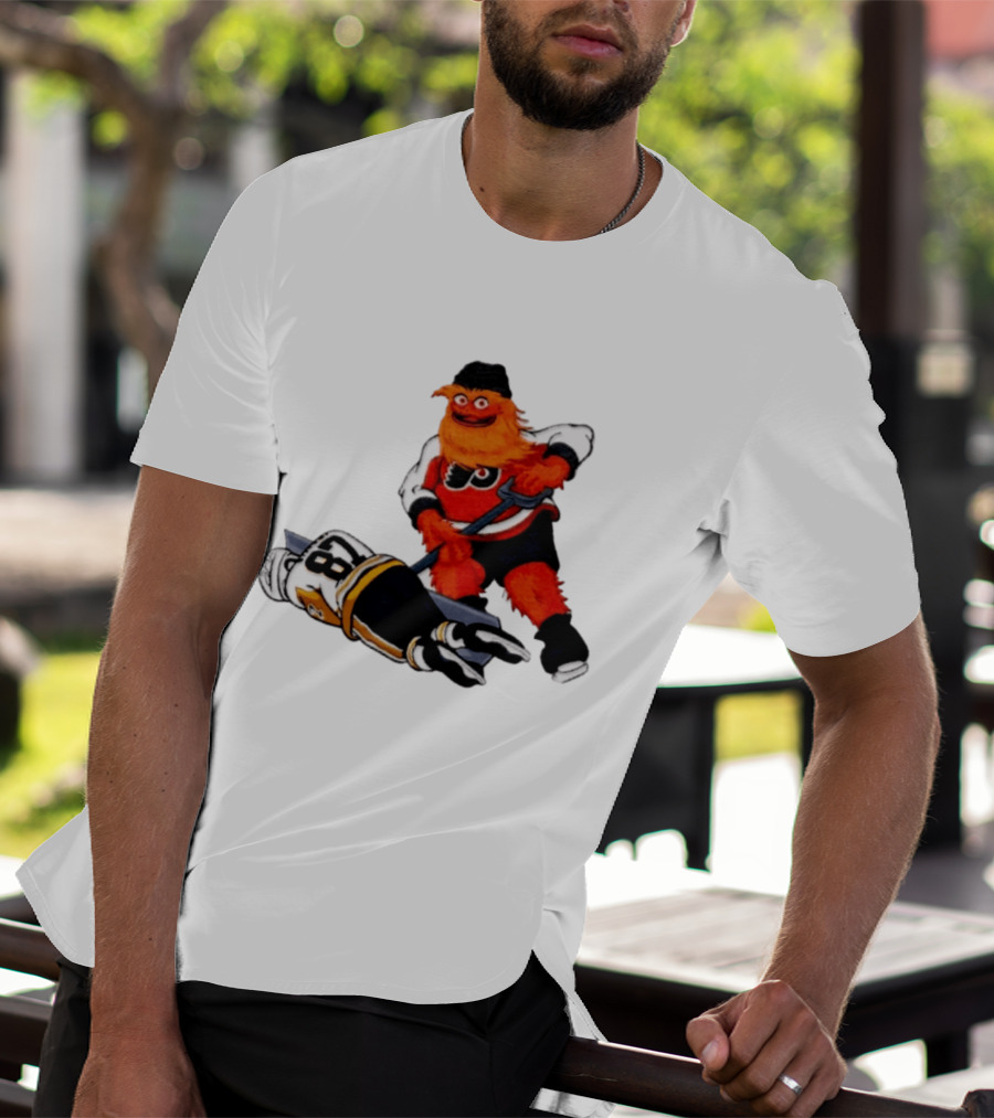 Philadelphia Flyers Gritty Shovelin' Cartoon With Hockey Rivalry Scene T-Shirt