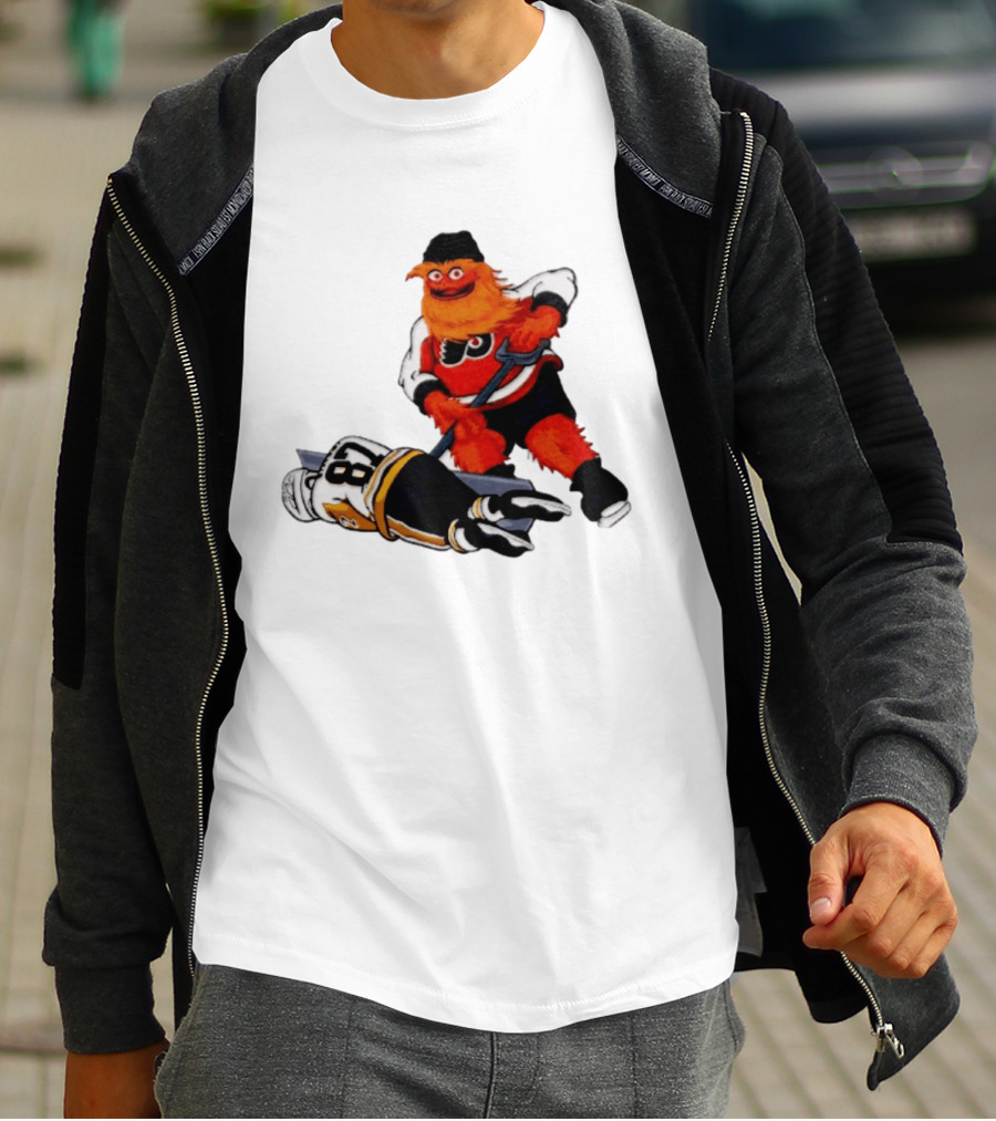Philadelphia Flyers Gritty Shovelin' Cartoon With Hockey Rivalry Scene T-Shirt