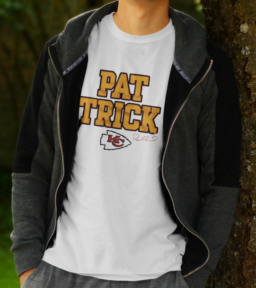 Pat Trick Kansas City Chiefs Patrick Mahomes KC Signature T-Shirt