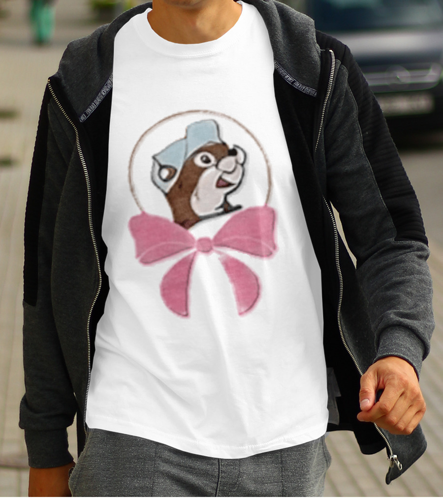 Buc Ee's Beaver With Pink Bow Icon In Circle T-Shirt