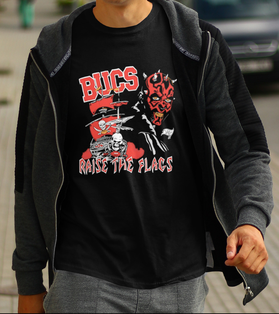Bucs Darth Maul Raise The Flags Tampa Bay Buccaneers Star Wars T-Shirt