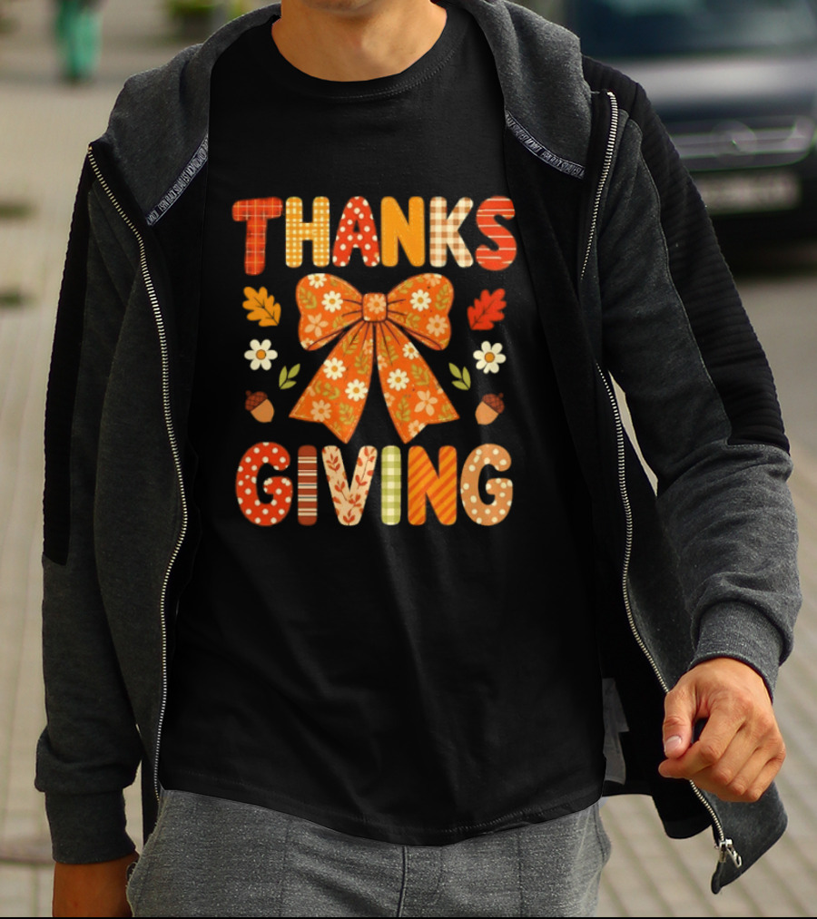Thanksgiving Floral Bow With Autumn Acorns And Leaves T-Shirt