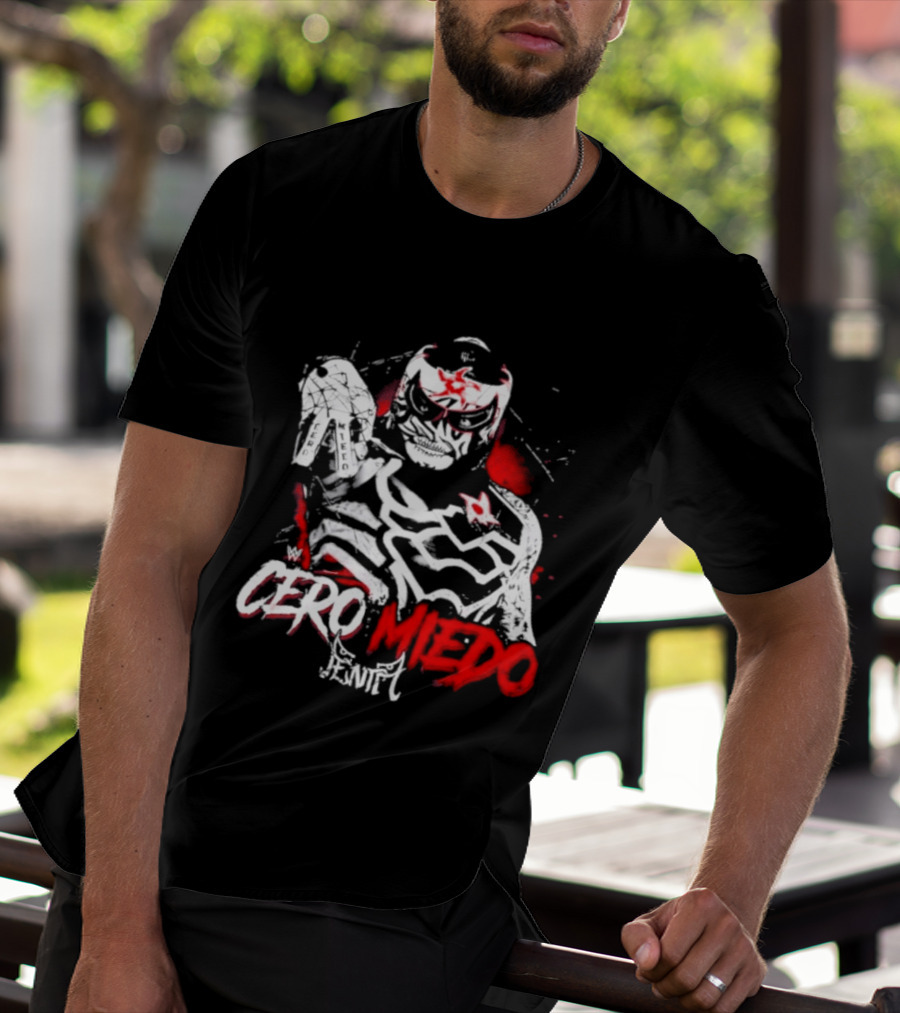 Cero Miedo Penta Hand Sign WWE Photo T-Shirt