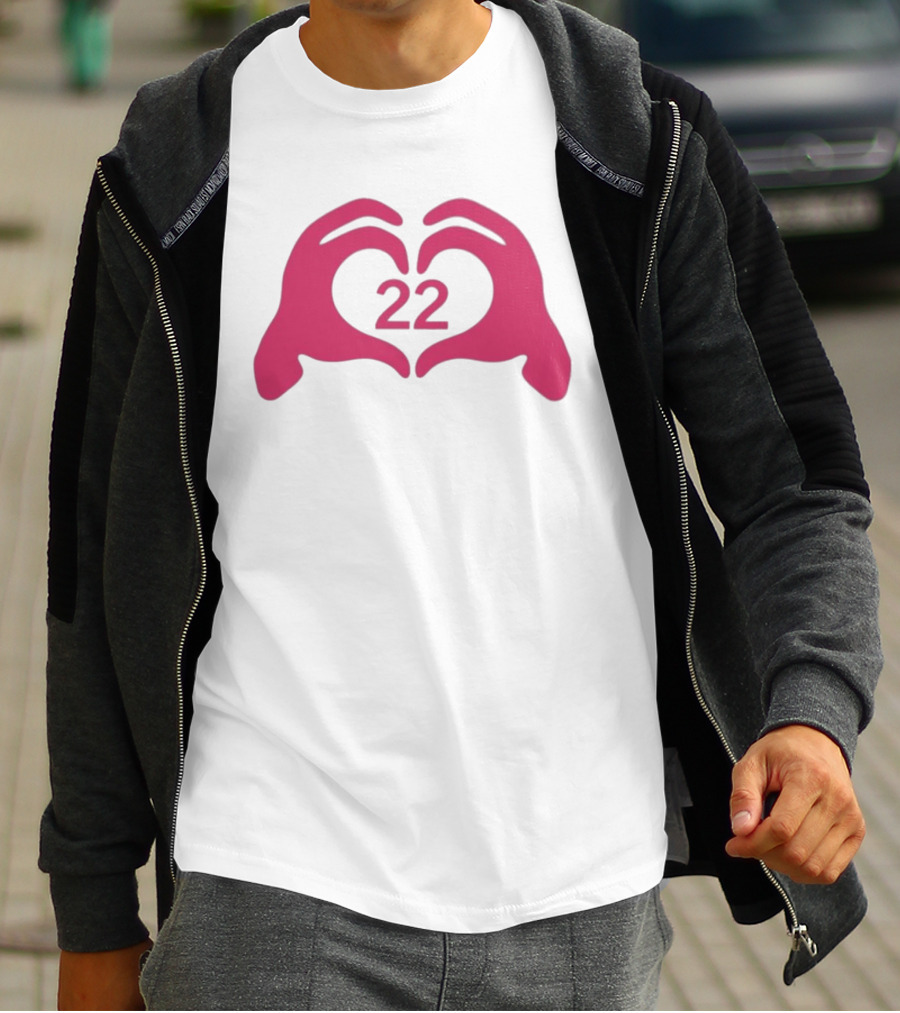 Feelin 22 Pink Heart Hands Gesture T-Shirt