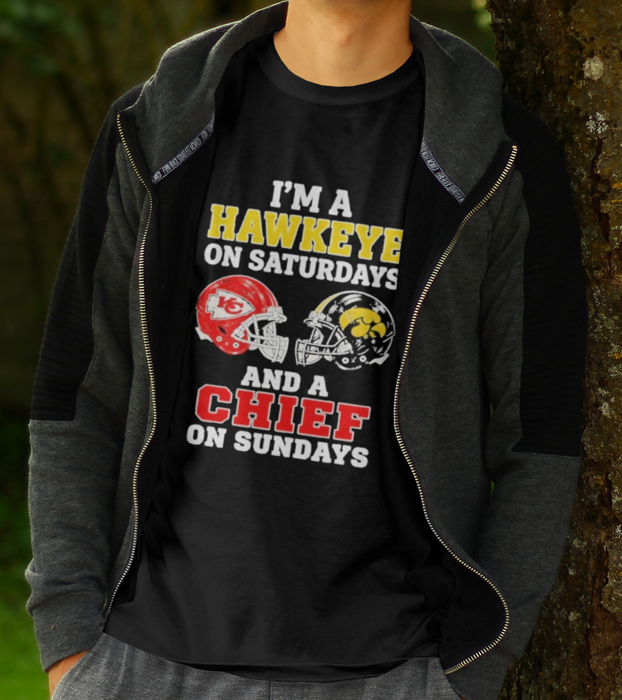 I'm A Hawkeye On Saturdays And A Chief On Sundays Helmet Head To Head T-Shirt