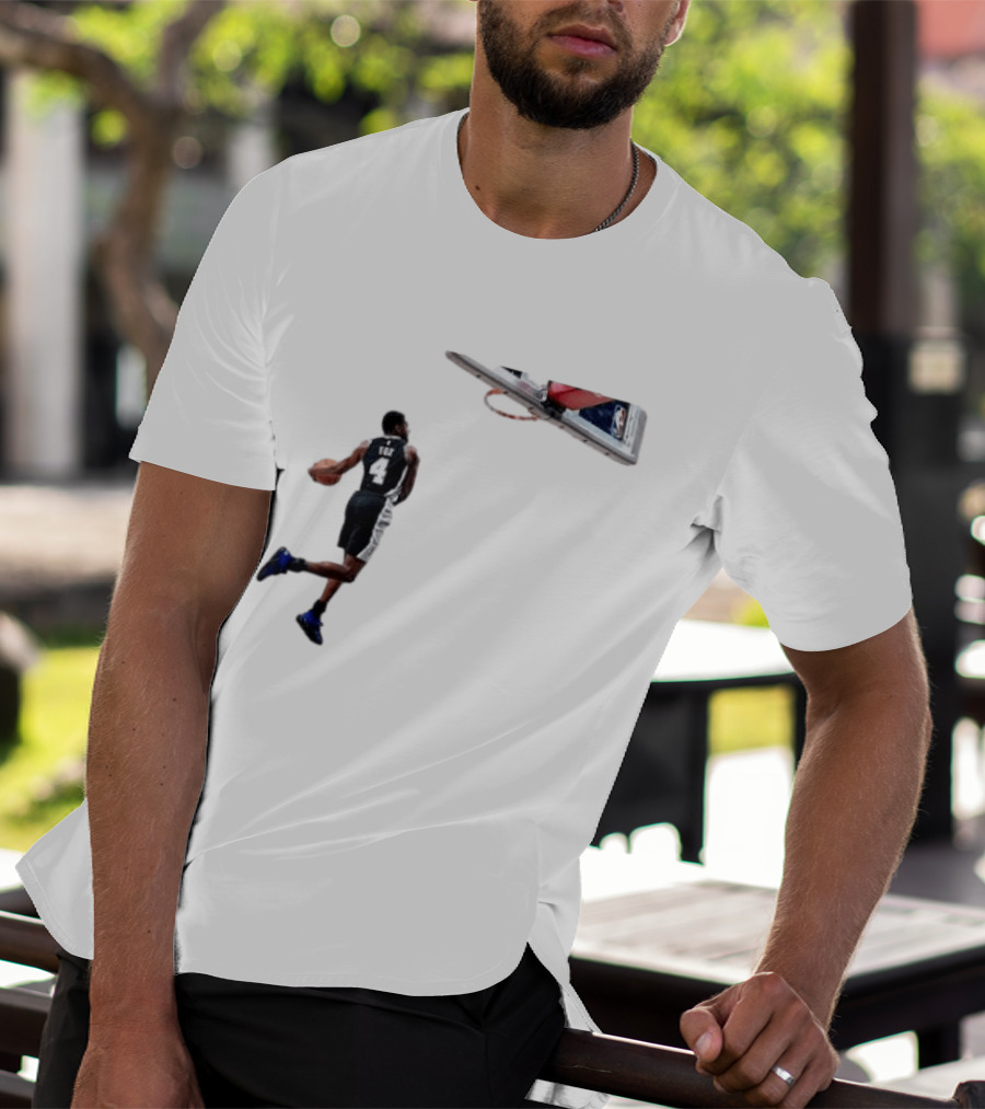 DeAaron Fox Dunk Action Sacramento Kings Basketball NBA T-Shirt