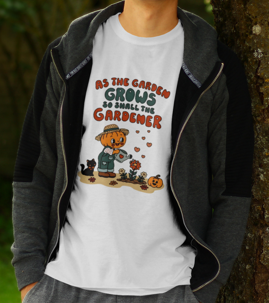 As The Garden Grows So Shall The Gardener Pumpkin Watering Flowers With Cat And Hearts T-Shirt