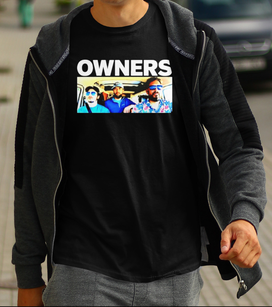 Owners Van Life Road Trip Friends Adventure Travel T-Shirt