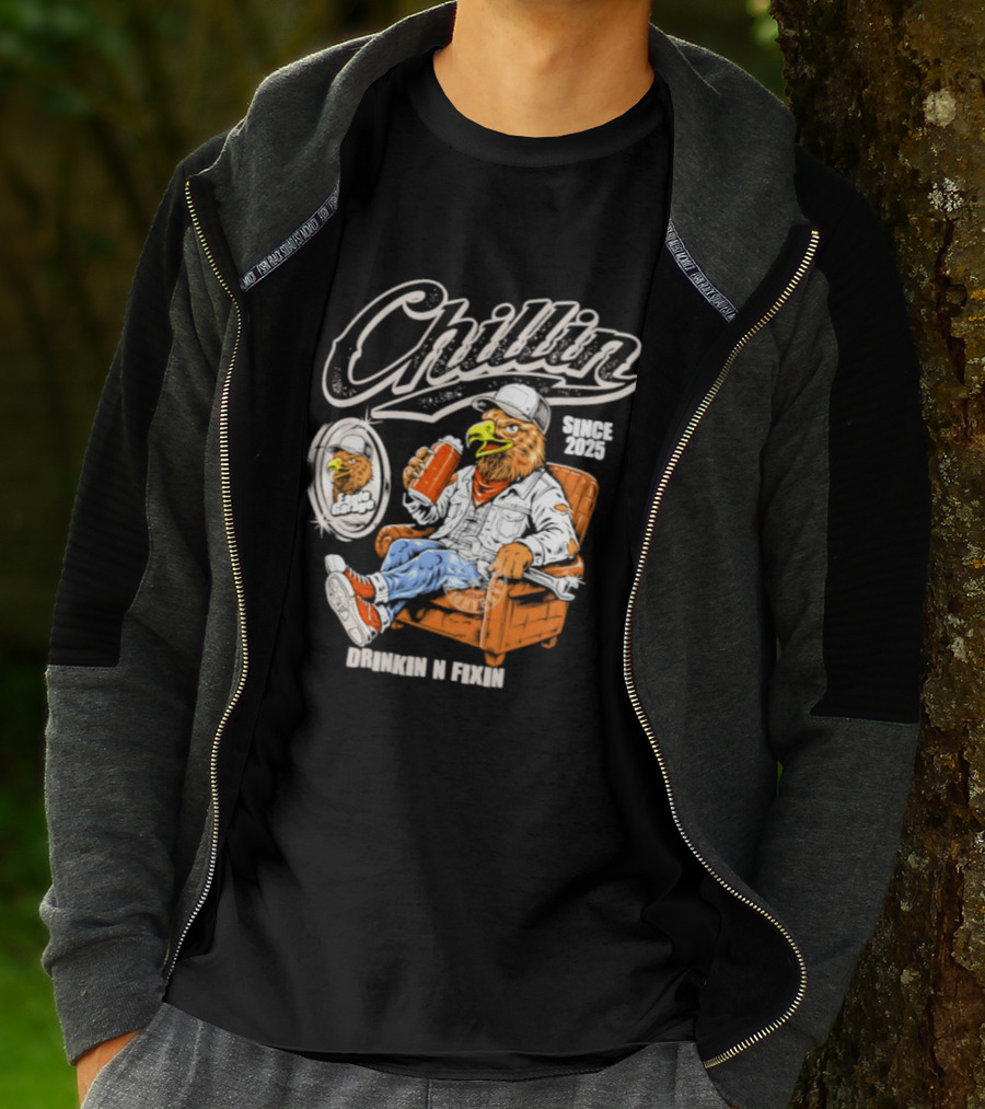 Chillin Since 2025 Eagle Drinkin N Fixin Garage Vibes T-Shirt