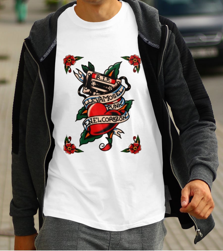 RIP Cassette Heart Llevamos El Punk En El Corazón Tattoo Style Roses T-Shirt