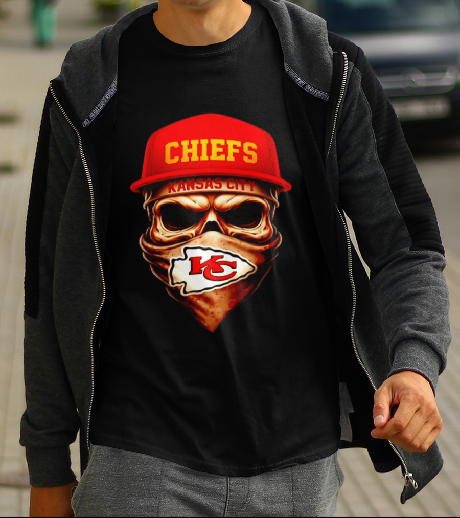 Kansas City Chiefs Skull Bandana KC T-Shirt