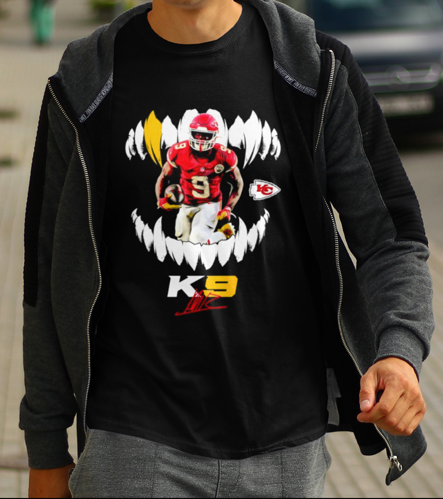Kansas City Chiefs K9 Kenneth Walker III Football Teeth T-Shirt