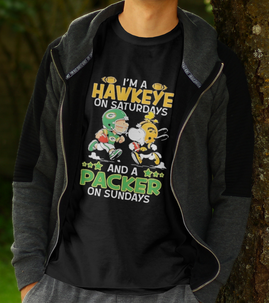Peanuts I Am A Hawkeye On Saturdays And A Packer On Sundays T-Shirt