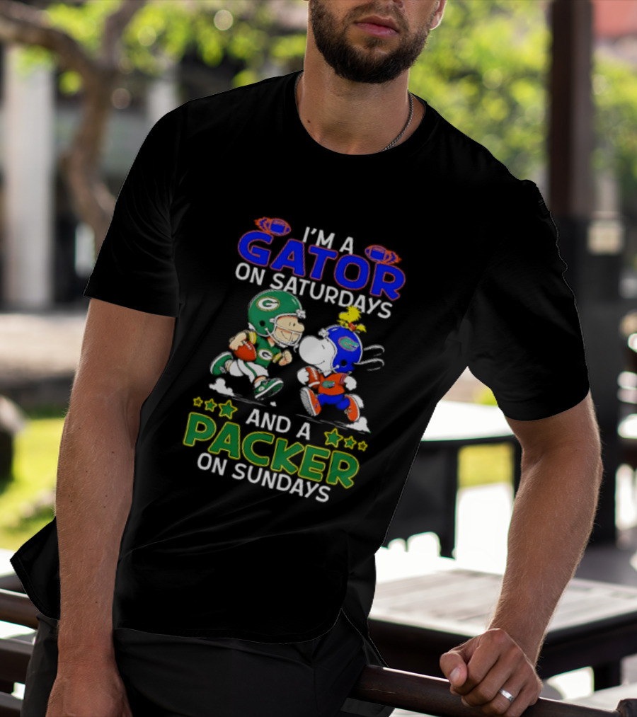 I'm A Gator On Saturdays And A Packer On Sundays Peanuts Football Charlie Brown Snoopy T-Shirt