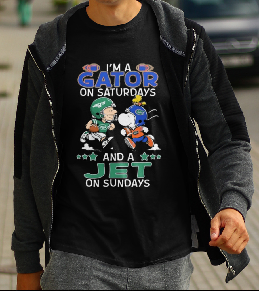 I'm A Gator On Saturdays And A Jet On Sundays Charlie Brown Snoopy Football Peanuts T-Shirt