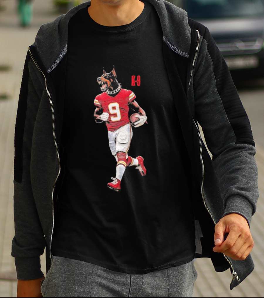 Kenneth Walker III K 9 Doberman Pinscher Kansas City Chiefs Football T-Shirt