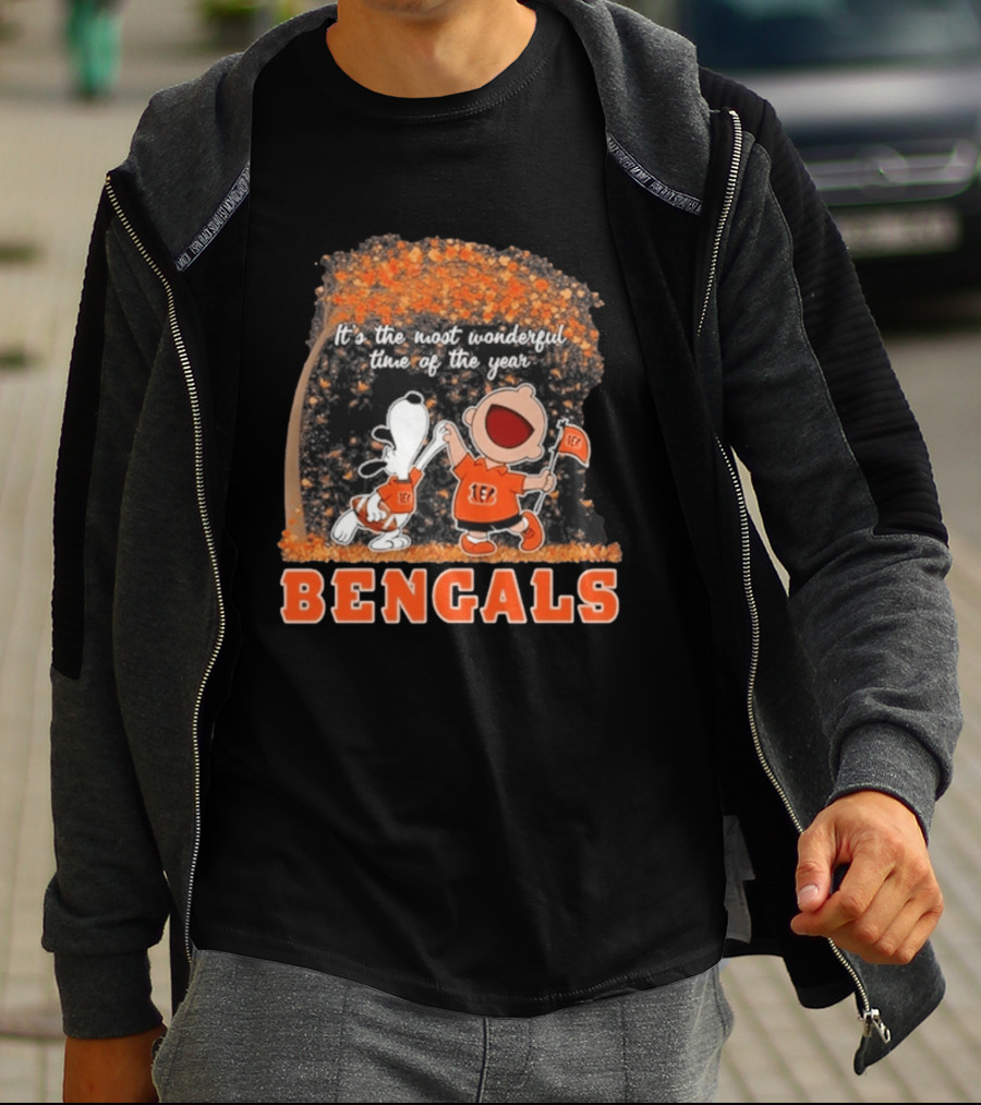 Cincinnati Bengals Snoopy Charlie Brown 2026 Most Wonderful Time T-Shirt