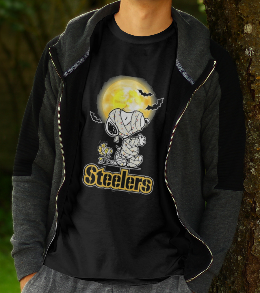Pittsburgh Steelers Snoopy Halloween 2026 Holiday T-Shirt