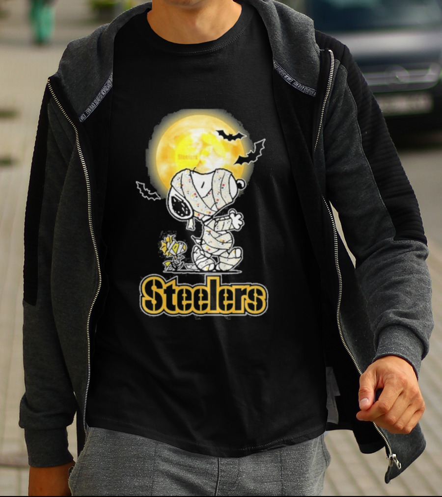 Pittsburgh Steelers Snoopy Halloween 2026 Holiday T-Shirt