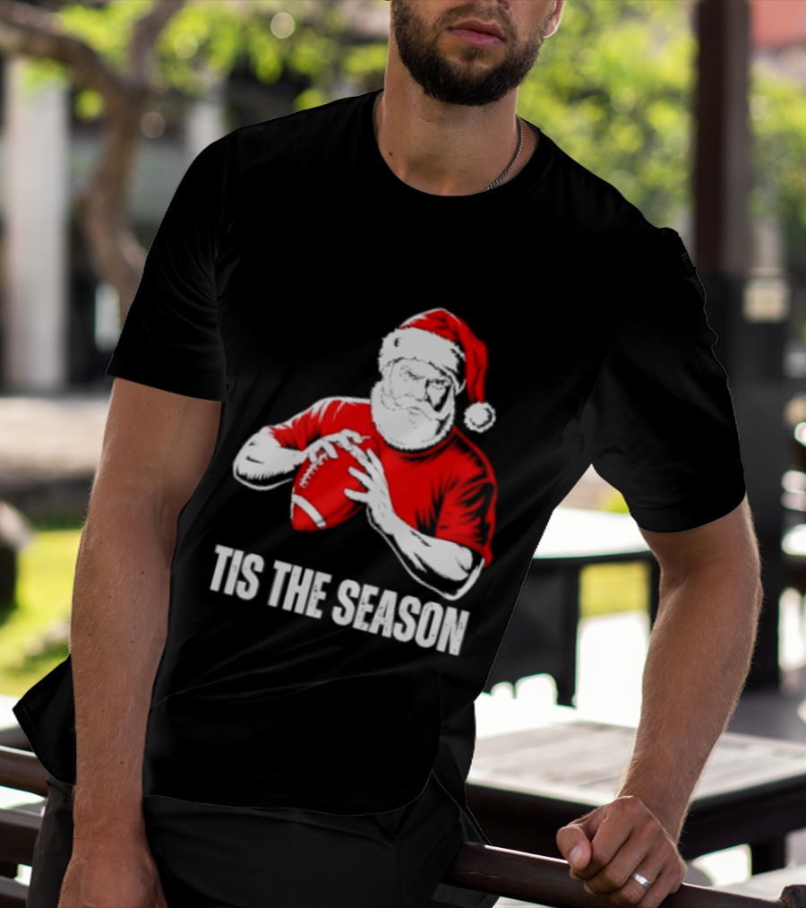 Santa Claus Playing Football Tis The Season Christmas 2026 T-Shirt