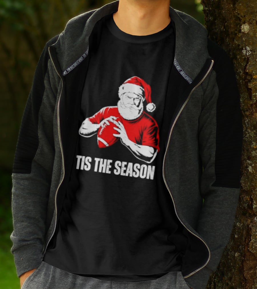 Santa Claus Playing Football Tis The Season Christmas 2026 T-Shirt