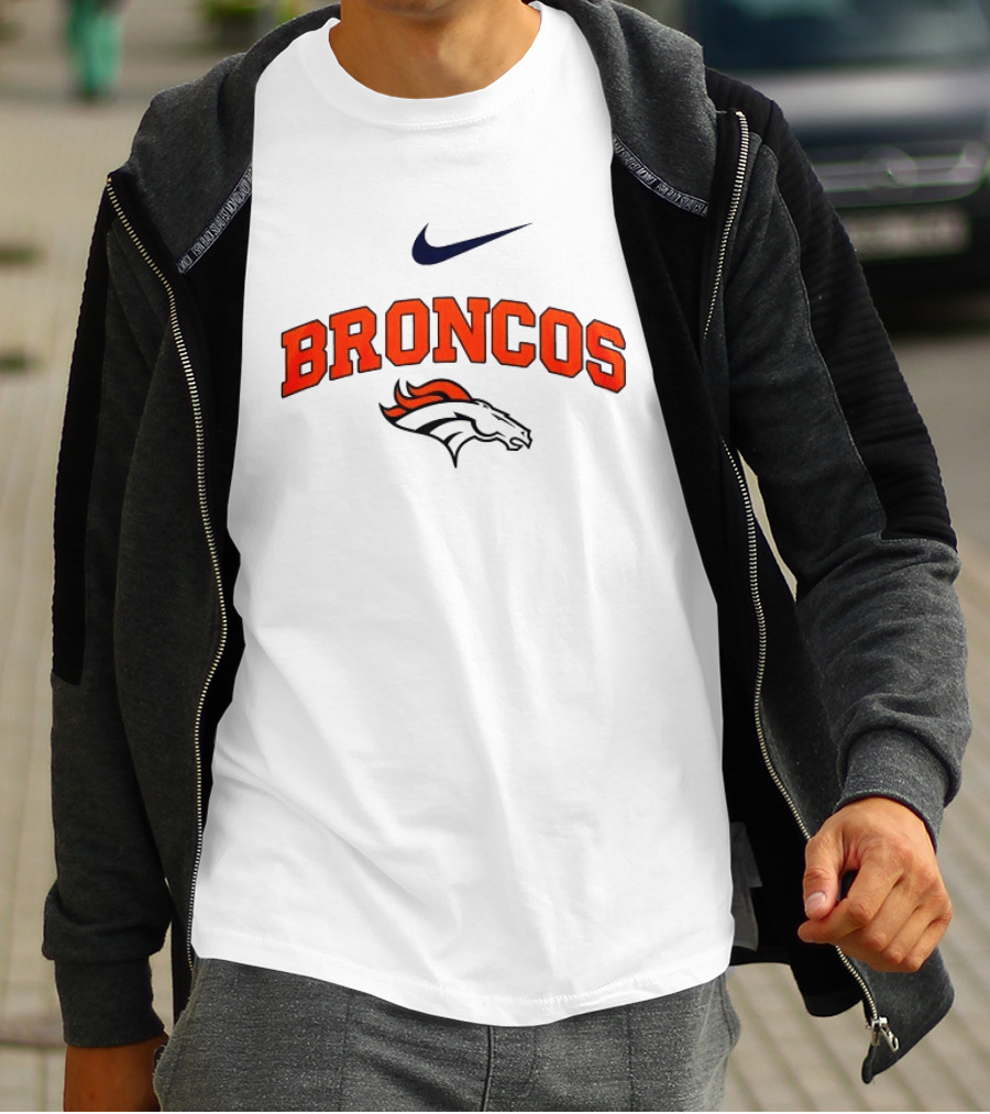 Denver Broncos Make Washington Grateful Again Game Day Nike Broncos Horsehead T-Shirt