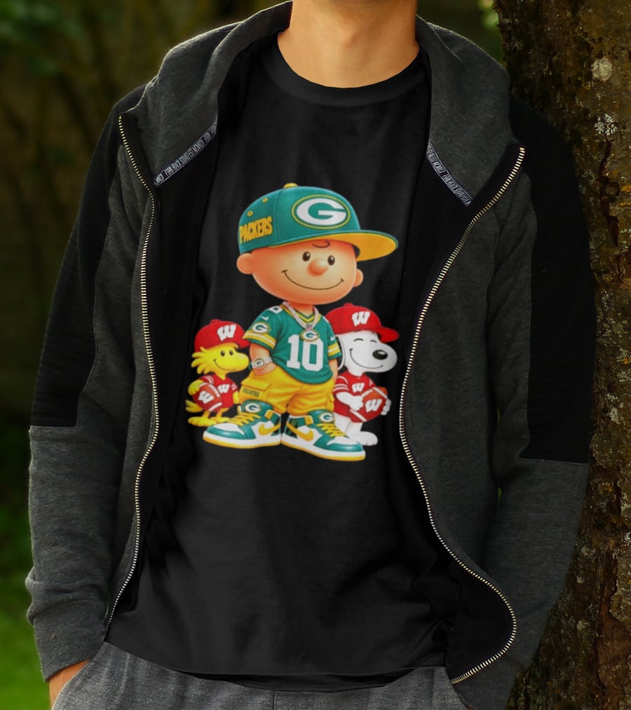 Charlie Brown Snoopy Woodstock Green Bay Packers Wisconsin Badgers Sports Fan Gear T-Shirt