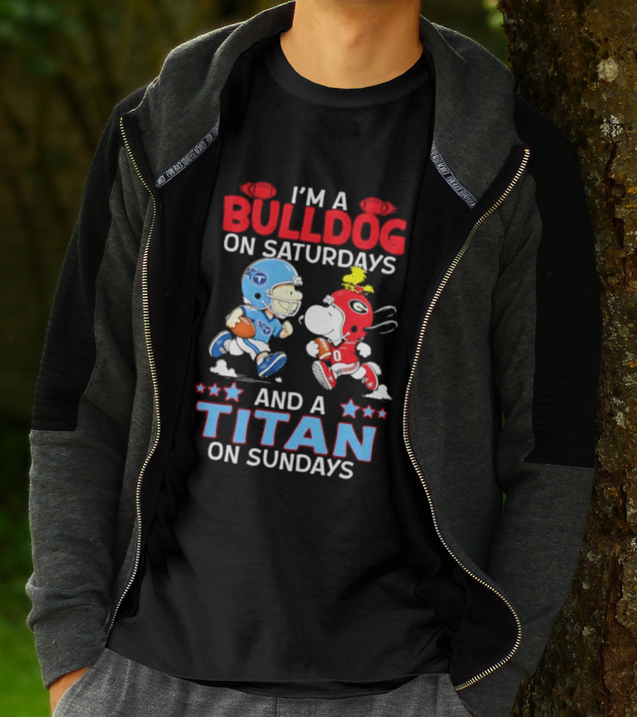 I'm A Bulldog On Saturdays And A Titan On Sundays Football Peanuts Characters T-Shirt