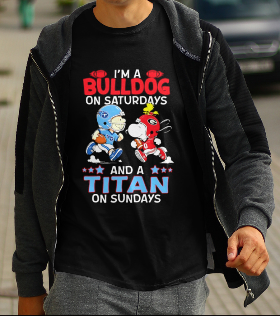 I'm A Bulldog On Saturdays And A Titan On Sundays Football Peanuts Characters T-Shirt