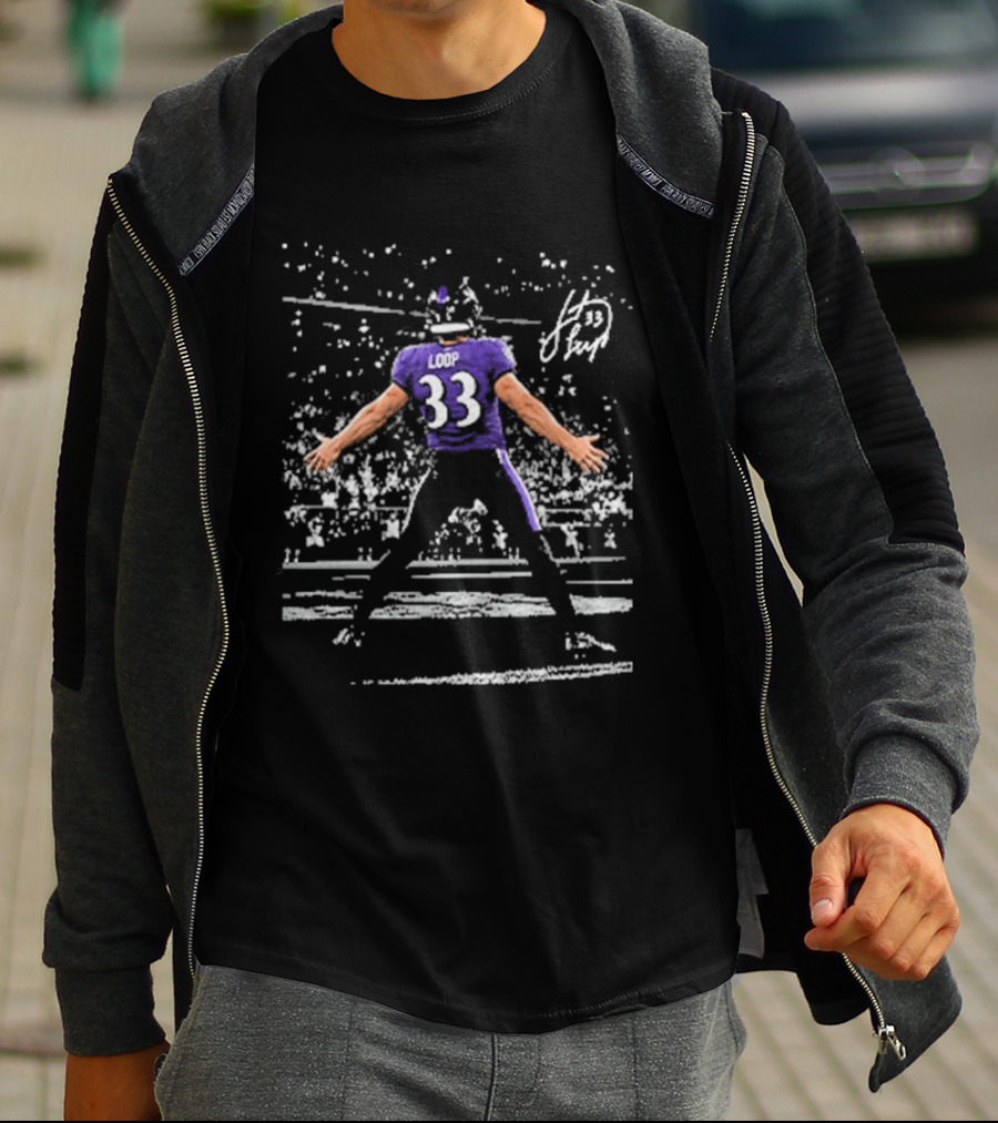 Tyler Loop 33 SIUUU Celebration Football Pose T-Shirt