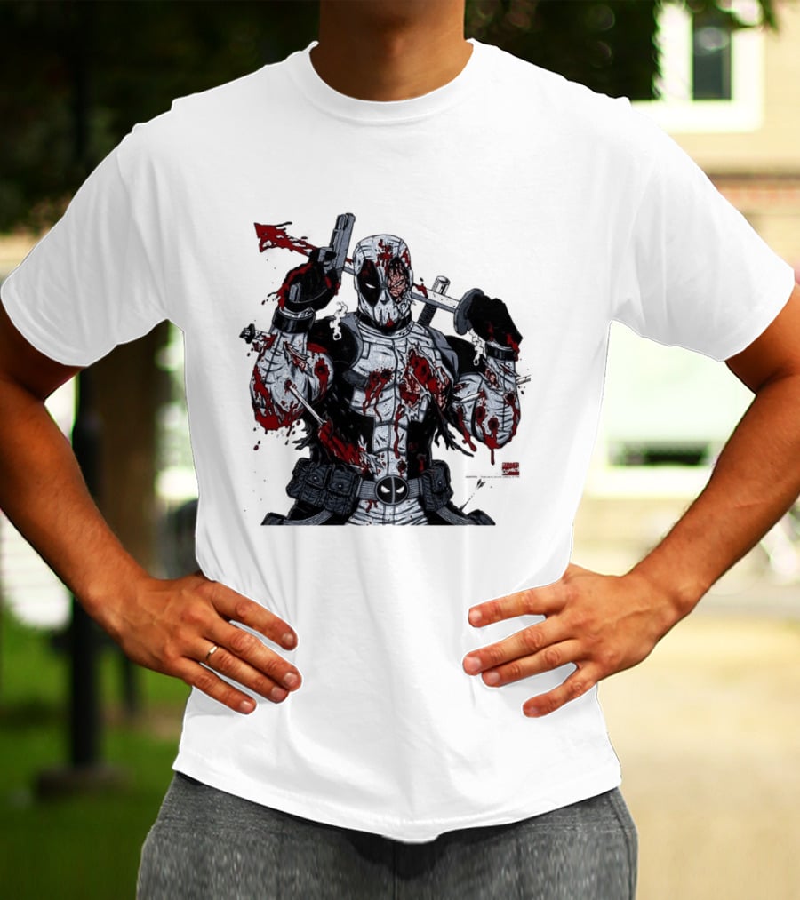 Deadpool Battle Damaged Bloody Swords Katana Gunner Comics Hero T-Shirt