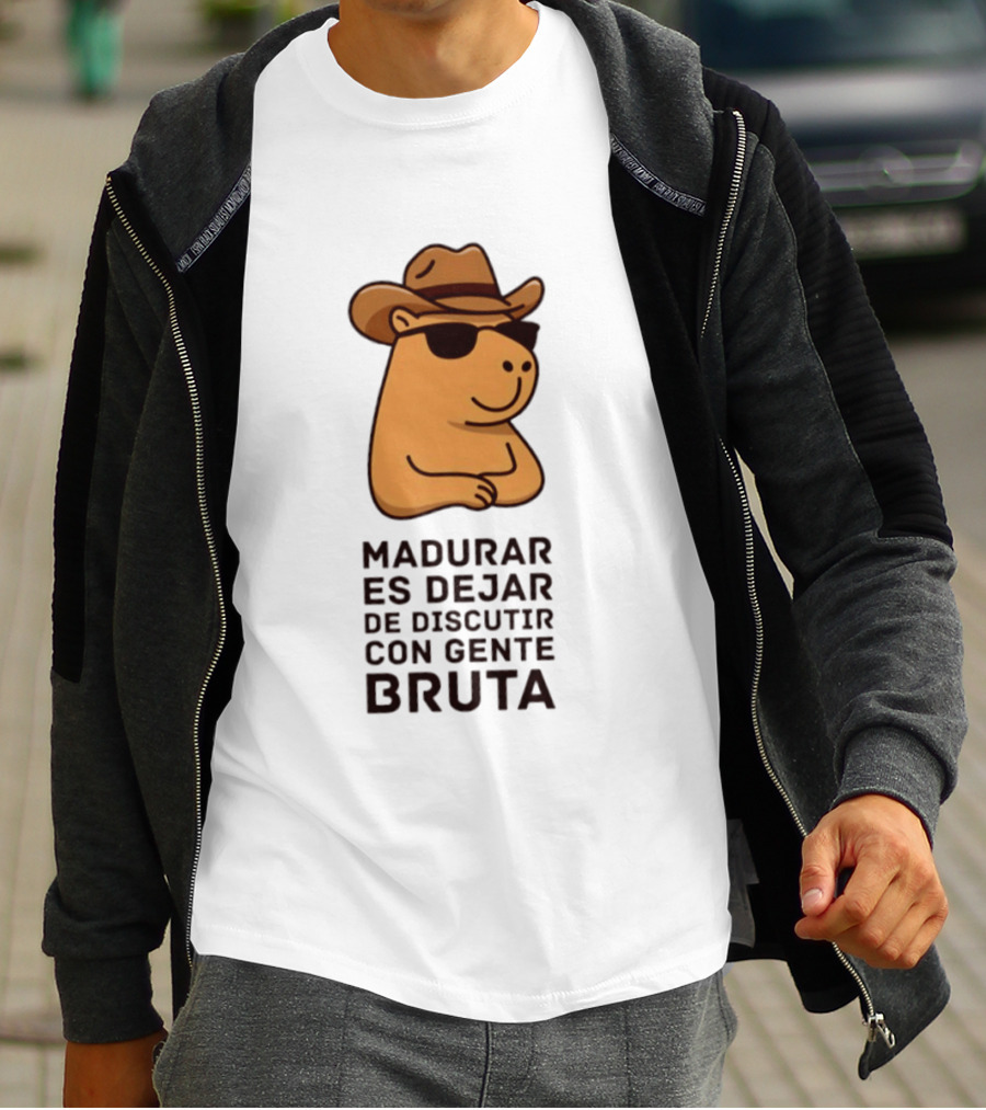 Capybara Madurar Es Dejar De Discutir Con Gente Bruta Cowgirl Hat Sunglasses T-Shirt