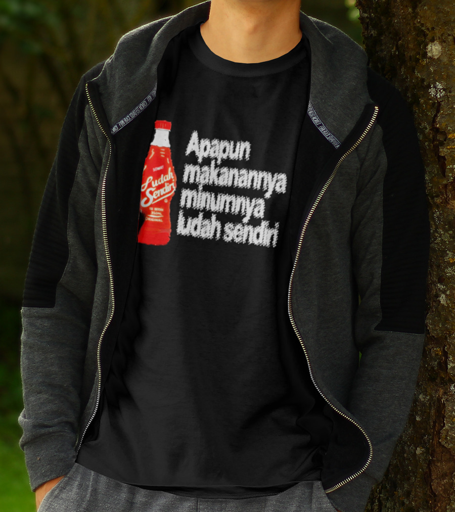 Sosok Minuman Seru Apapun Makanannya Minumnya Ludah Sendiri Original 350ml T-Shirt