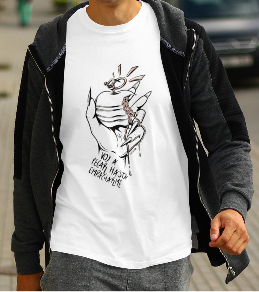 Voy A Pecar Hasta Empacharme Apple Heart And Grenade T-Shirt