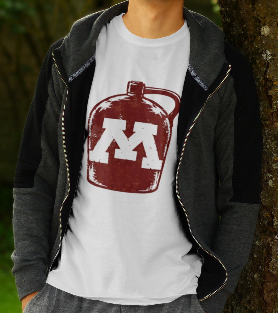 Minnesota Golden Gophers Football Jug M T-Shirt